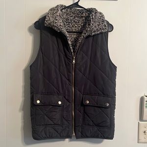 Reversible Sherpa vest with pockets. Never worn